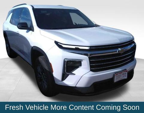 2025 Chevrolet Traverse LT