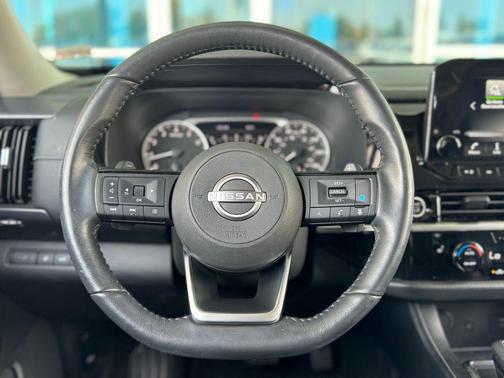 2023 Nissan Pathfinder SL 4WD