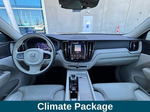 2022 Volvo XC60 B5 Inscription