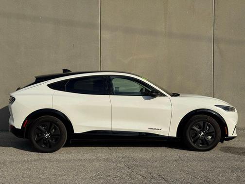 2023 Ford Mustang Mach-E California Route 1