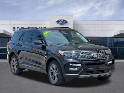 Agate Black Metallic 2024 Ford Explorer XLT