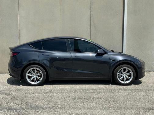 2024 Tesla Model Y Long Range Dual Motor All-Wheel Drive