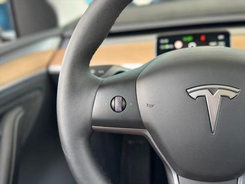2024 Tesla Model Y Long Range Dual Motor All-Wheel Drive