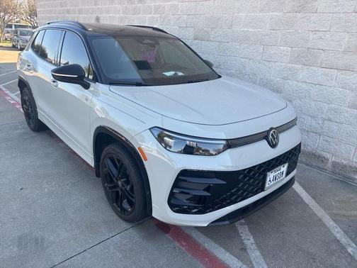 2025 Volkswagen Tiguan 2.0T SE R-Line Black 4MOTION