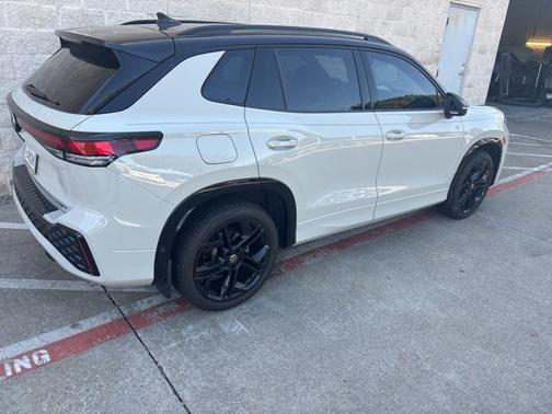 2025 Volkswagen Tiguan 2.0T SE R-Line Black 4MOTION