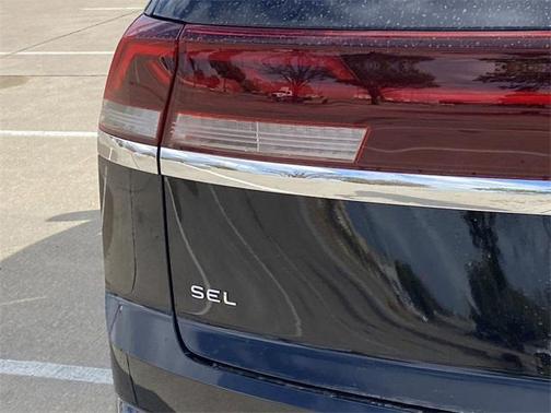 2025 Volkswagen Atlas Cross Sport 2.0T SEL Premium