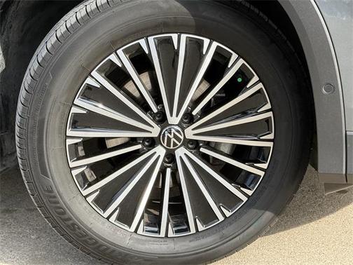 2025 Volkswagen Tiguan 2.0T S