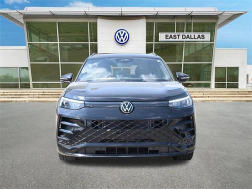2025 Volkswagen Tiguan 2.0T SE R-Line Black