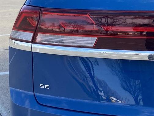 2025 Volkswagen Atlas Cross Sport 2.0T SE w/Technology