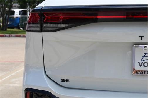 2025 Volkswagen Tiguan 2.0T SE R-Line Black 4MOTION