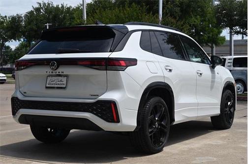 2025 Volkswagen Tiguan 2.0T SE R-Line Black 4MOTION