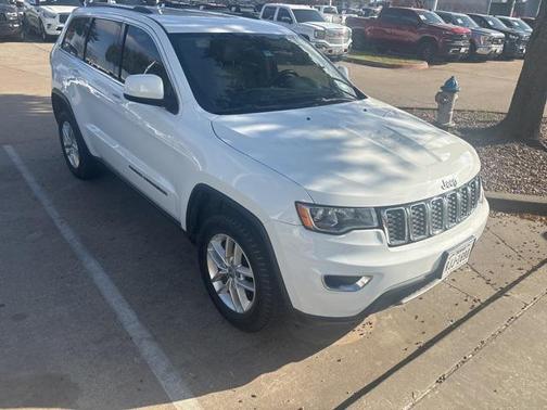2017 Jeep Grand Cherokee Laredo