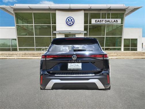 2025 Volkswagen Tiguan 2.0T SE