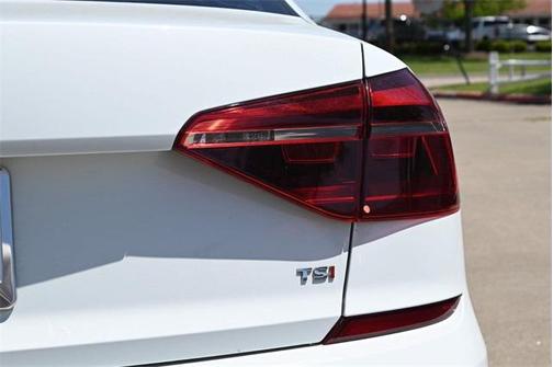 2019 Volkswagen Passat 2.0T Wolfsburg Edition