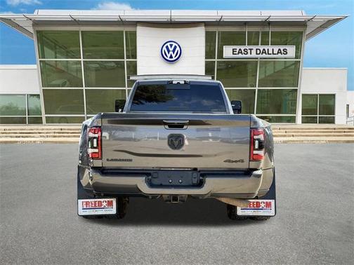 2024 RAM 3500 Laramie Crew Cab 4x4 8' Box