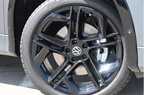 2025 Volkswagen Tiguan 2.0T SE R-Line Black 4MOTION