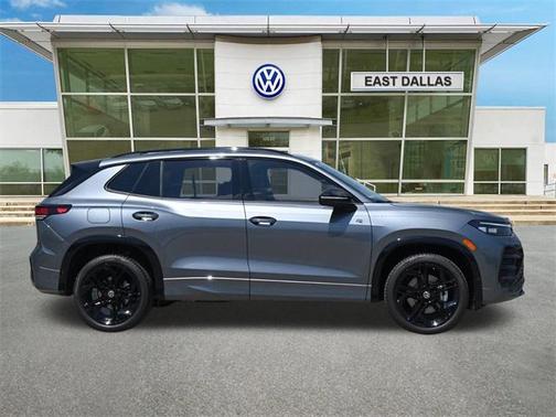 2025 Volkswagen Tiguan 2.0T SE R-Line Black 4MOTION