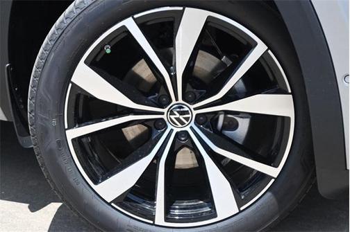 2025 Volkswagen Atlas 2.0T SEL Premium R-Line 4MOTION