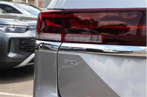 2025 Volkswagen Atlas 2.0T SEL Premium R-Line 4MOTION