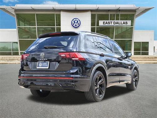 2024 Volkswagen Tiguan 2.0T SE R-Line Black