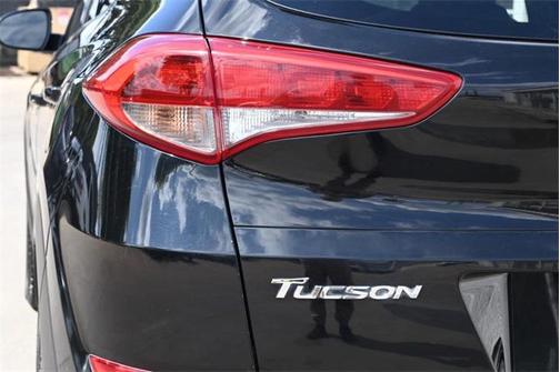 2017 Hyundai TUCSON SE Plus