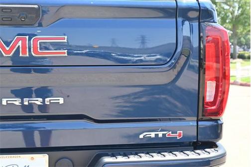 2023 GMC Sierra 2500 AT4