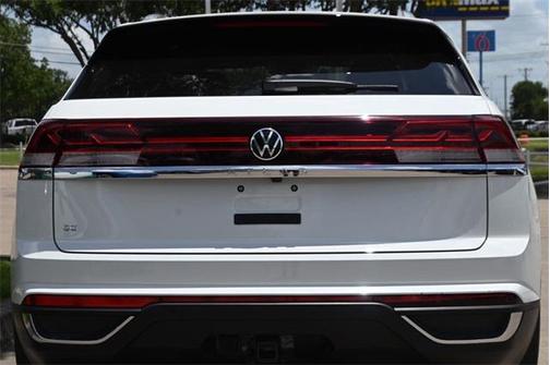 2025 Volkswagen Atlas Cross Sport 2.0T SE w/Technology
