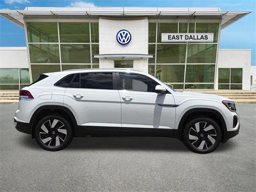 2025 Volkswagen Atlas Cross Sport 2.0T SE w/Technology