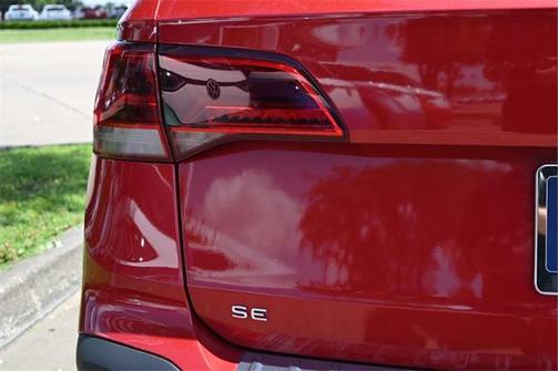 2024 Volkswagen Taos SE