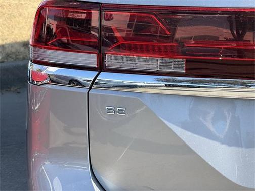 2025 Volkswagen Atlas 2.0T SE w/Technology 4MOTION