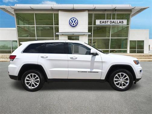 2022 Jeep Grand Cherokee Laredo