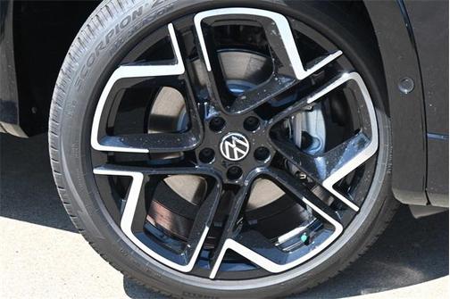 2025 Volkswagen Tiguan 2.0T SEL R-Line 4MOTION
