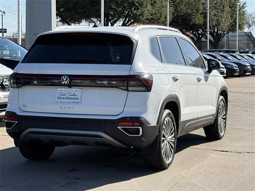 2025 Volkswagen Taos 1.5T SE