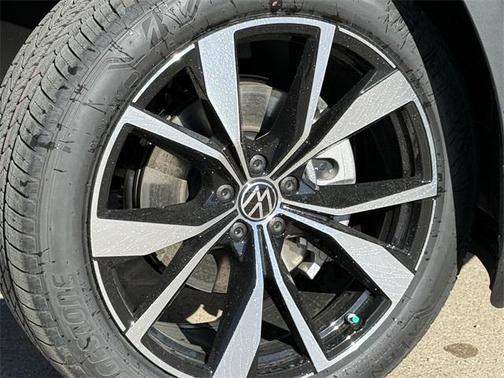 2026 Volkswagen Atlas Cross Sport 2.0T SEL Premium