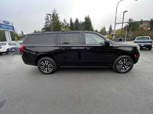 2023 GMC Yukon XL 4WD AT4