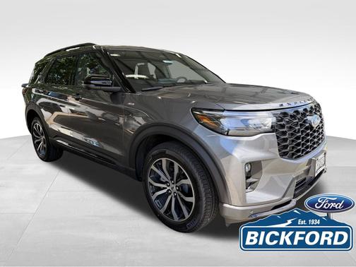 Gray Metallic 2026 Ford Explorer ST-Line