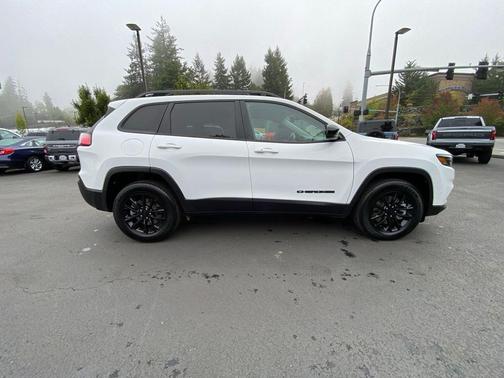 2023 Jeep Cherokee Altitude