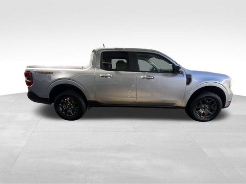 Iconic Silver Metallic 2024 Ford Maverick Lariat
