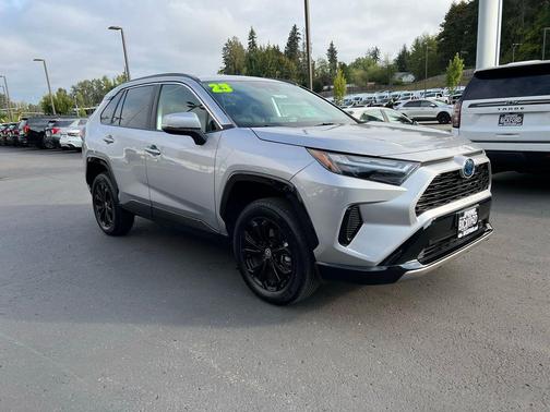 2023 Toyota RAV4 Hybrid SE