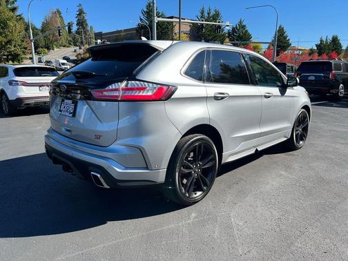 2022 Ford Edge ST