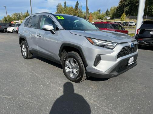 2022 Toyota RAV4 Hybrid XLE