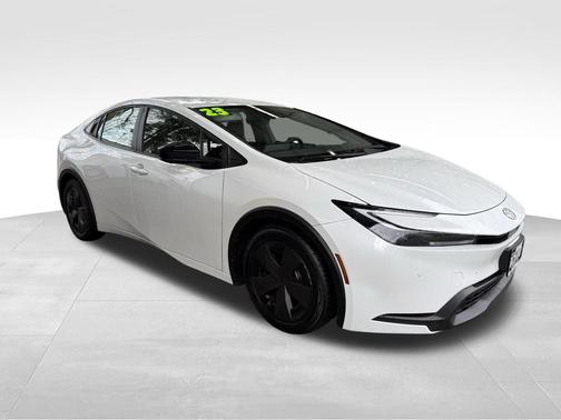 2023 Toyota Prius LE