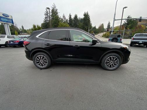 2023 Ford Escape PHEV SE