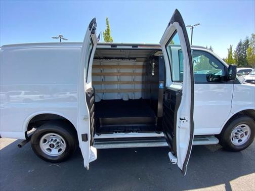 2023 GMC Savana 2500 Work Van