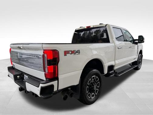 Star White Metallic Tri-Coat 2024 Ford F-350 Platinum