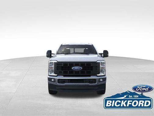 Oxford White 2026 Ford F-350 XL