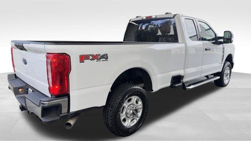Oxford White 2026 Ford F-350 XLT