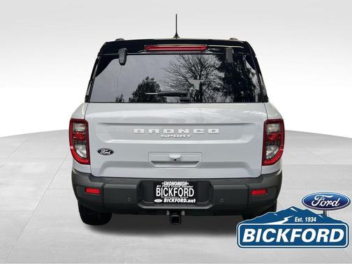 Space White Metallic 2026 Ford Bronco Sport Badlands