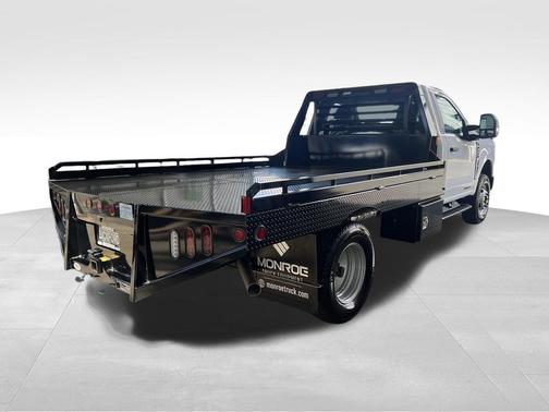 Oxford White 2025 Ford F-350 XL