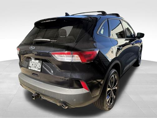 Agate Black Metallic 2022 Ford Escape SEL